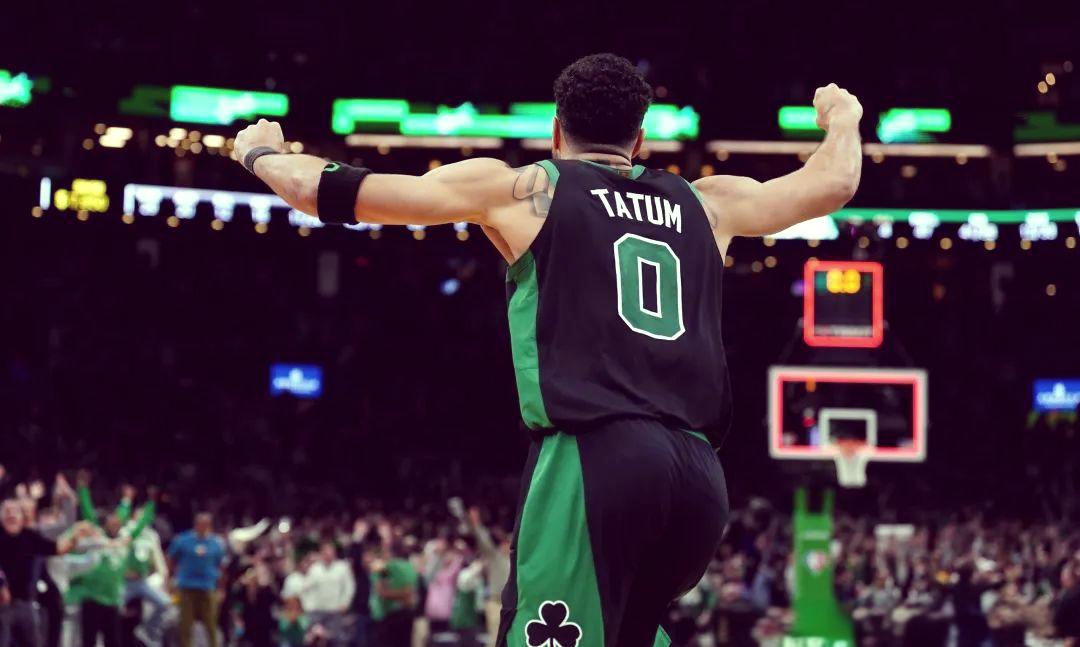 开云直播中心-包含NBA总决赛赛前走向成谜，波士顿凯尔特人绝杀压哨，球迷炸锅，更衣室氛围转暖的词条