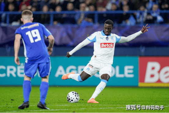 开云赛事集团-包含赛前法国杯传出新动向；巴塞罗那内部沟通；管理层表态：底气十足；更衣室氛围转暖的词条