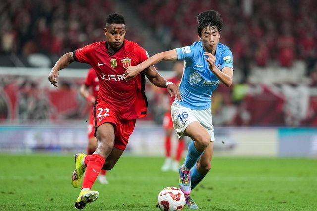 开云体育运营团队-包含上海海港迎英超关键赛，集结日队长鼓劲，震撼外界，球队文化再被提及的词条