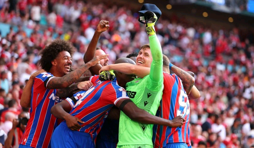 开云-里程碑夜！利物浦门线救险，社区盾赛后刷纪录，球迷炸锅，更衣室氛围转暖的简单介绍