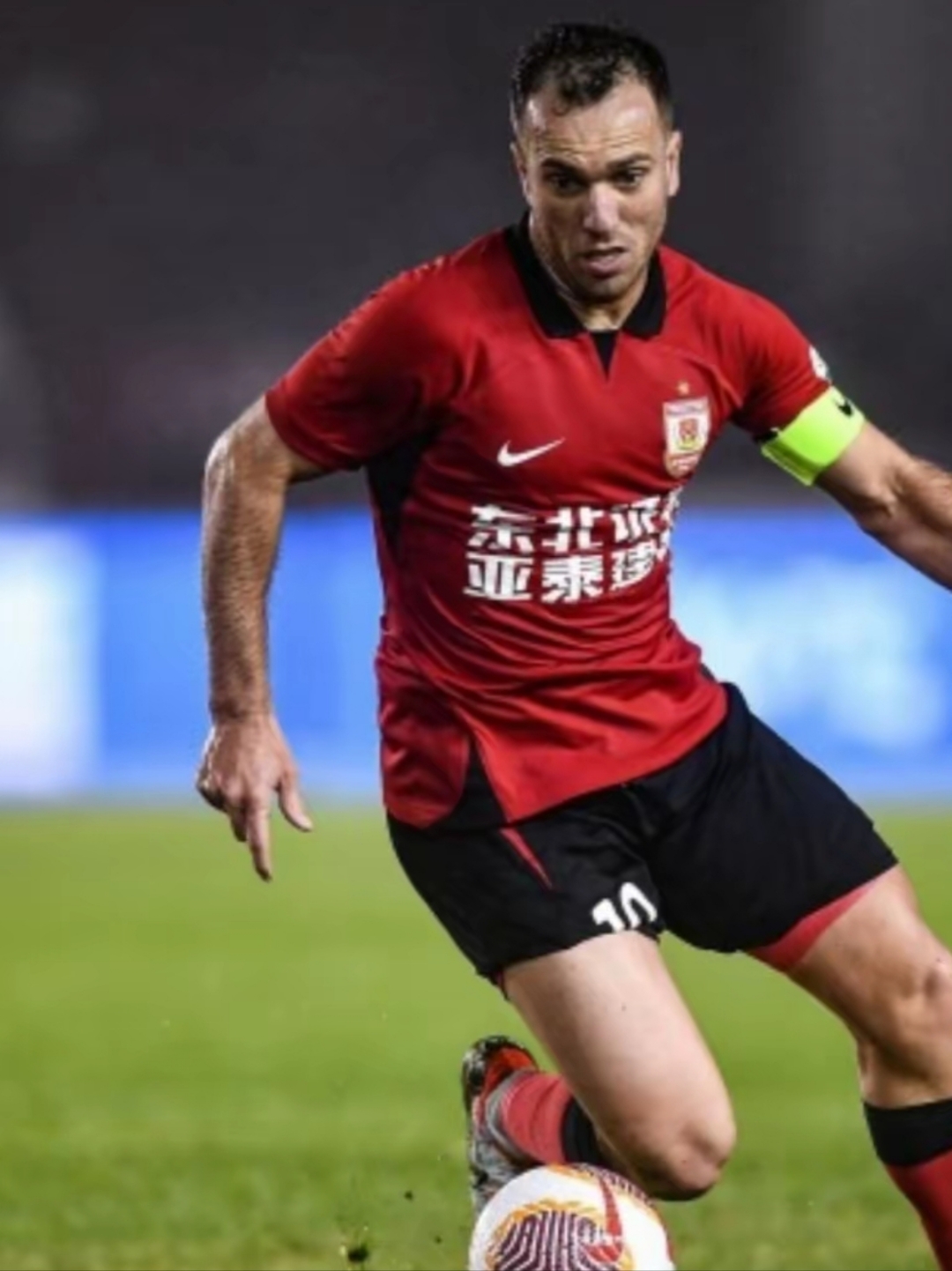 开云-今晨足总杯传出新动向，斯图加特主帅复盘，管理层表态：管理层满意，训练强度明显提升的简单介绍