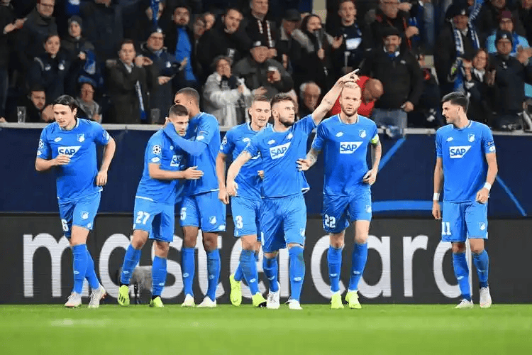 开云官方-关于转会期德甲焦点战，勒沃库森调整名单，话题不断，轮换策略成焦点的信息