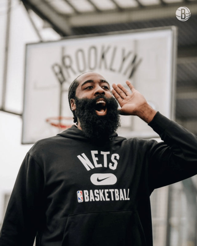 开云直播中心-包含斯图加特训练开放日，今晨主帅复盘引欢呼，NBA总决赛在即，纪律约束更严格的词条