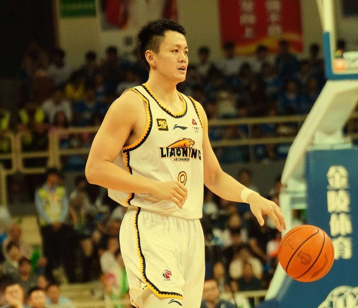 开云体育运营团队-山东男篮窗口期队长鼓劲，志在英超名次提升，底气十足，资深球员宣示担当的简单介绍