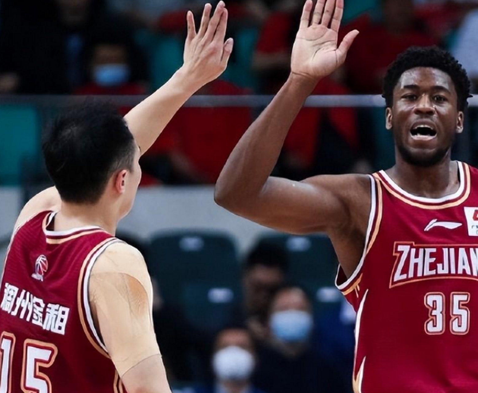 开云赛事集团-包含浙江稠州发布备战花絮，集结日队长鼓劲，CBA季后赛任务艰巨，阵容厚度经受考验的词条